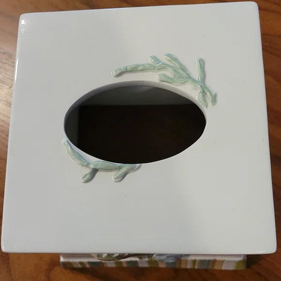 Tissue holder, creamy white with blue, green, tan, - Picture 2 of 6